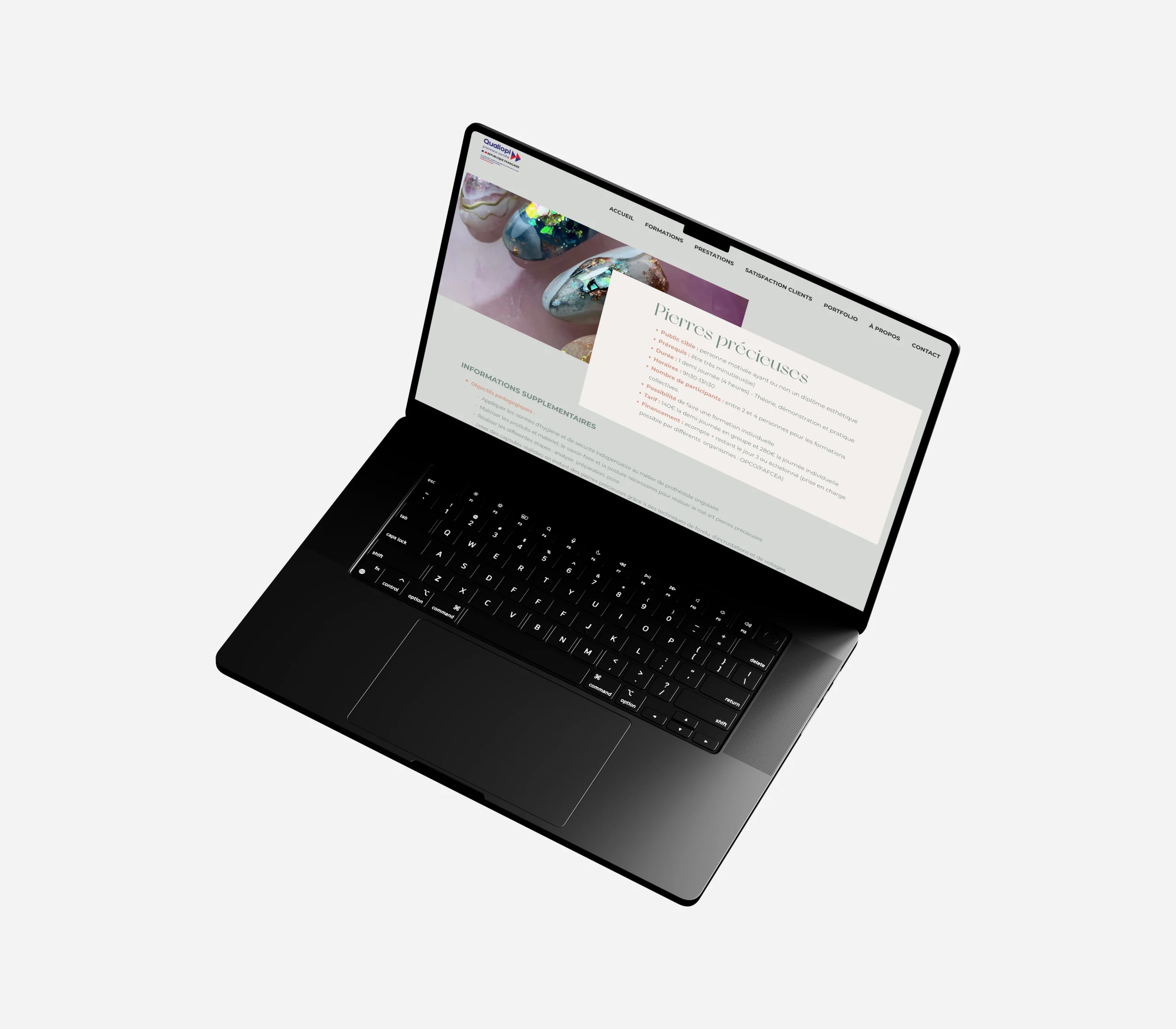 Mockup MacBook présentant une formation du site web l'Effet Beauté